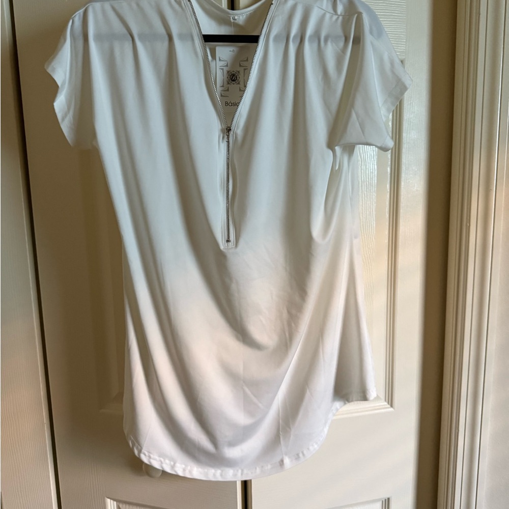 NWT Cream Tunic with V-Neck and Short Sleeves